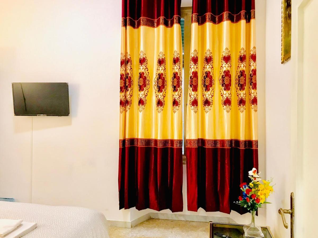4 Bed Rooms Luxury Apartment Near Colosseum Roma Eksteriør bilde