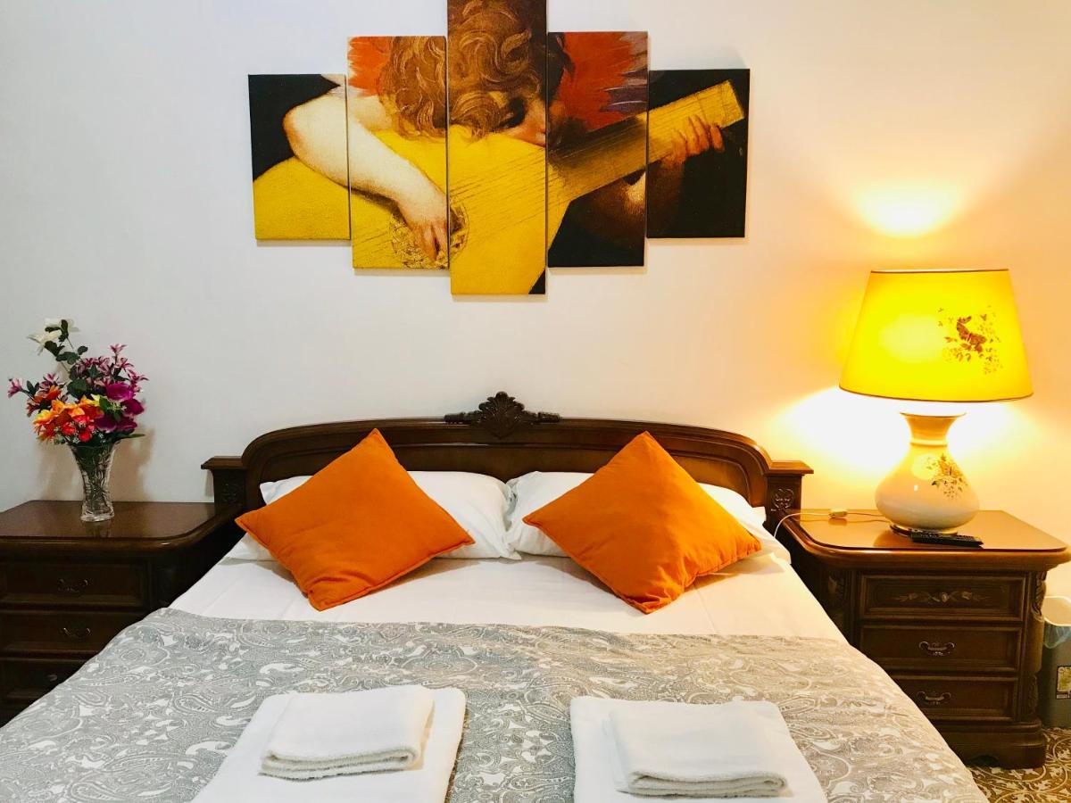 4 Bed Rooms Luxury Apartment Near Colosseum Roma Eksteriør bilde