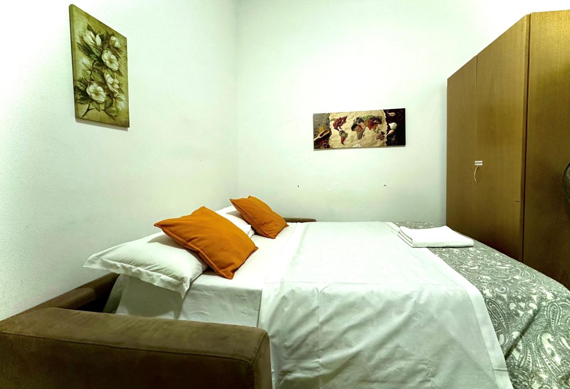 4 Bed Rooms Luxury Apartment Near Colosseum Roma Eksteriør bilde